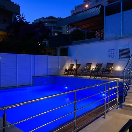 A1-apt W Shared Pool & Balcony Next To The * Trogir
