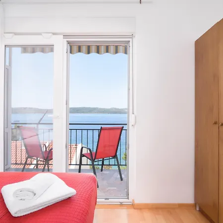 A1-apt W Shared Pool & Balcony Next To The Apartman *