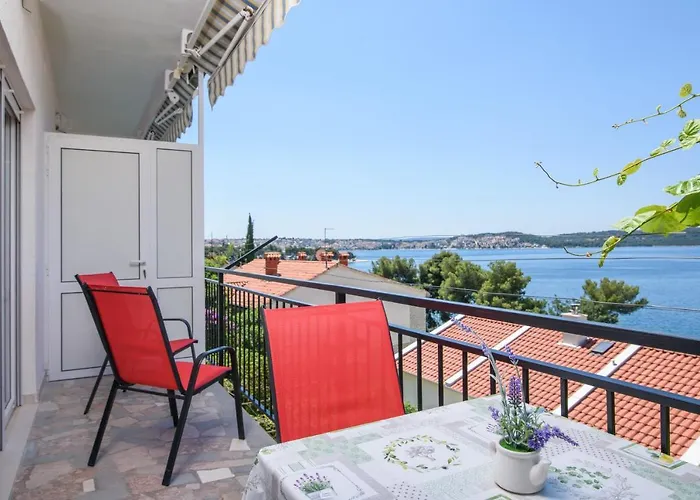 A1-apt W Shared Pool & Balcony Next To The Trogir