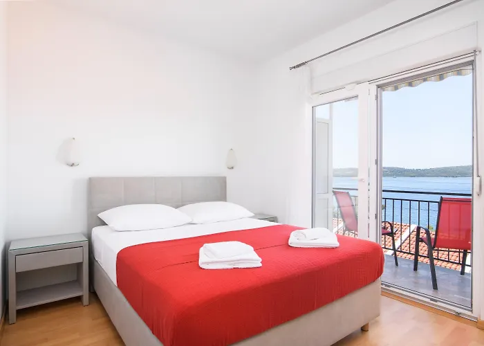 A1-apt W Shared Pool & Balcony Next To The Apartman *