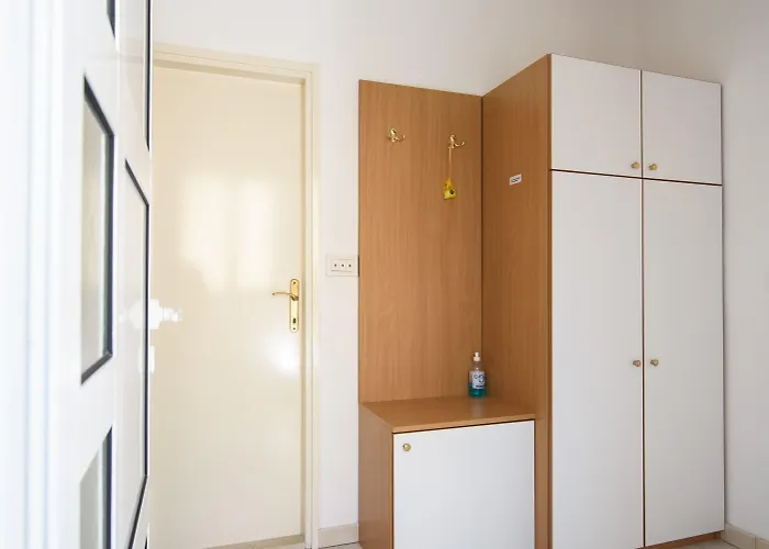 アパート A1-apt W Shared Pool & Balcony Next To The *