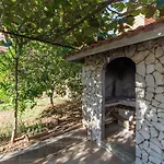 A1-apt W Shared Pool & Balcony Next To The 아파트 *